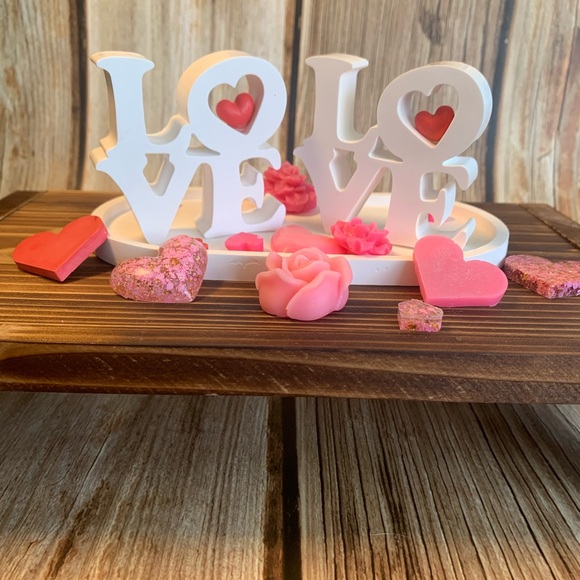 Love - Picture 1 of 5